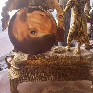 Reloj de Bronce con Imágenes de Porcelana