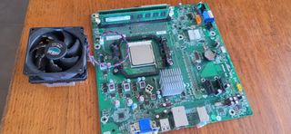 Placa Base AMD + Athlon II X2 220 + 4GB RAM