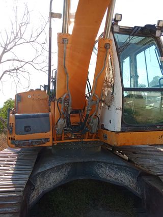 Excavadora Liebherr 906
