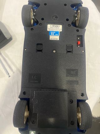 Mini teledirigido azul y crema