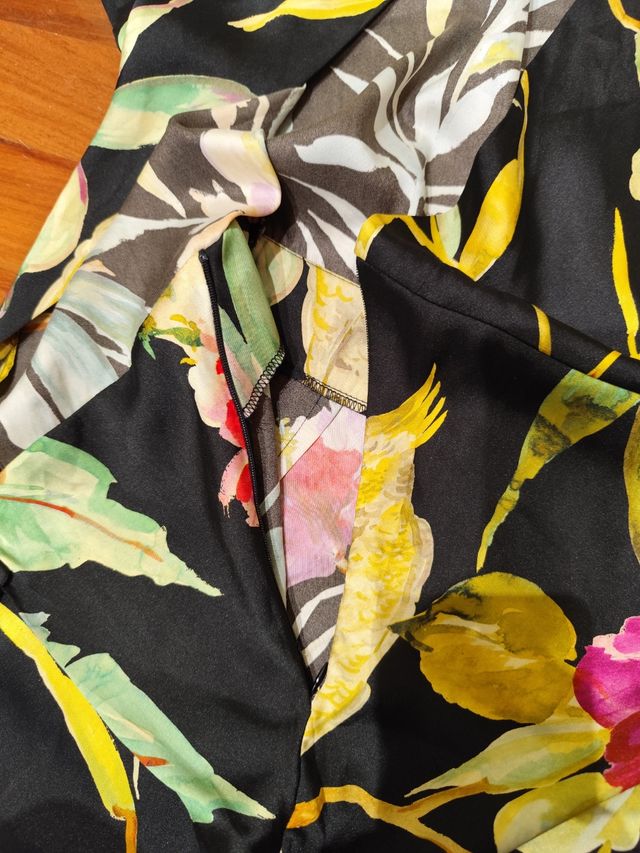 Mono Zara estampado floral. Xs( ver medidas)