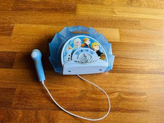 Karaoke Frozen con micrófono