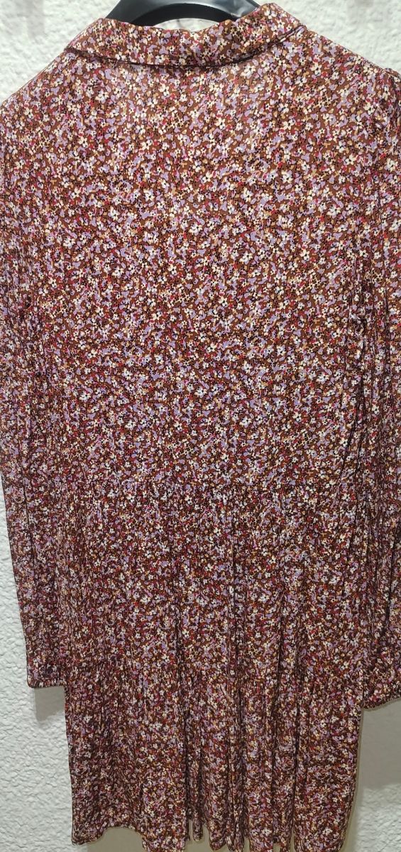 Vestido camisero flores Stradivarius Talla S