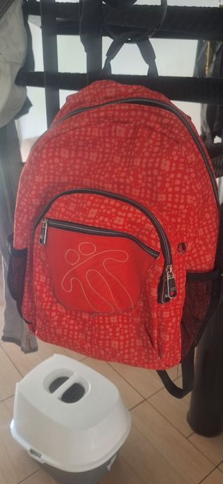 Mochila Chica Totto Roja Estampada
