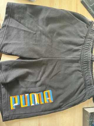 Pantaloncini Puma neri con logo colorato