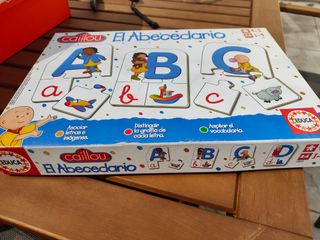 Puzzle El Abecedario Caillou Educa