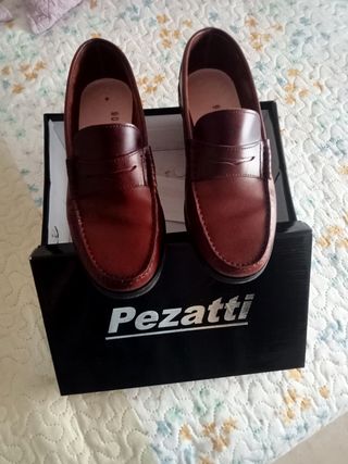 Zapatos castellanos Marrones Talla 41
Semi nuevos 