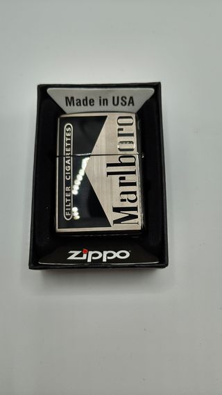 Zippo Made in USA con Fiori
+Zippo camel