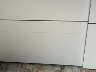 Armario grande madera y blanco