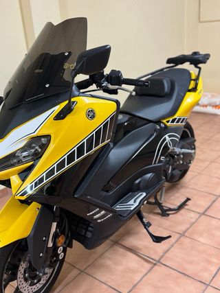 Yamaha TMAX 560  muchos extras