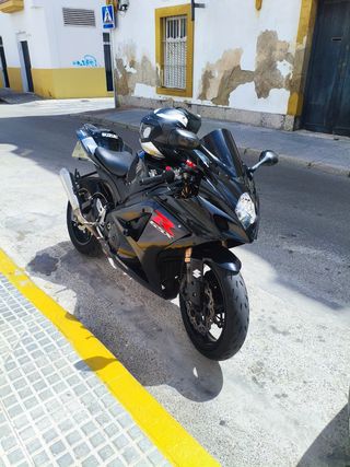 Suzuki GSXR 1000 K8