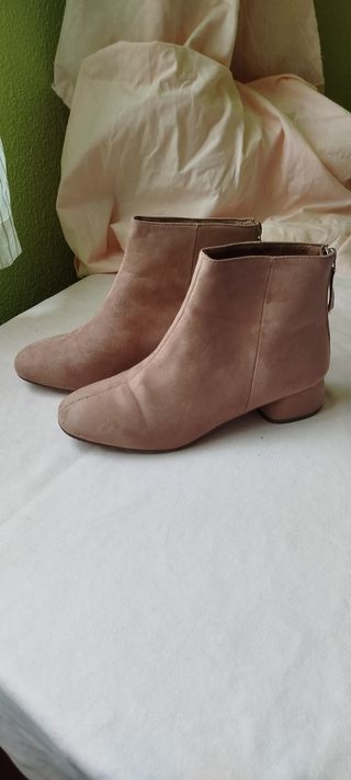 Botines ante rosa