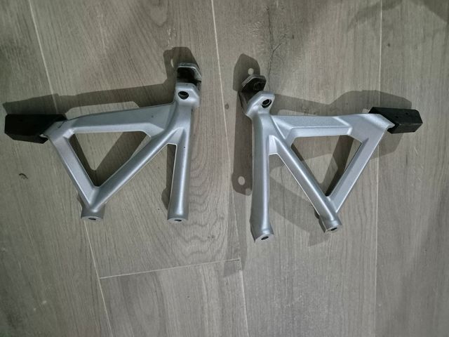 Soportes Estriberas BMW R1250GS R1200GS Maletas