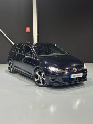 Volkswagen Golf GTI Performance 2.0 TSI 230CV DSG BMT