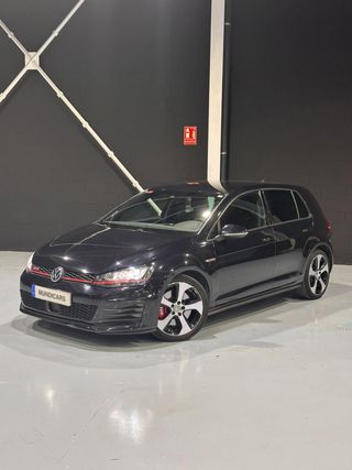 Volkswagen Golf GTI Performance 2.0 TSI 230CV DSG BMT