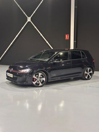 Volkswagen Golf GTI Performance 2.0 TSI 230CV DSG BMT