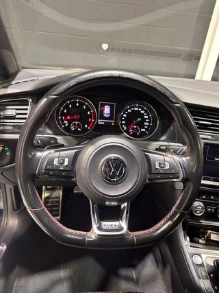 Volkswagen Golf GTI Performance 2.0 TSI 230CV DSG BMT