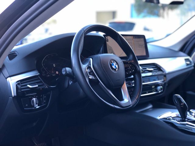 BMW 520dA TOURING G31.