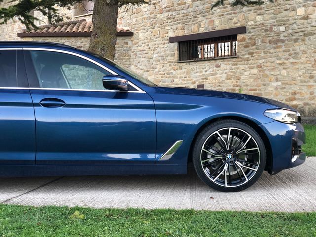 BMW 520dA TOURING G31.