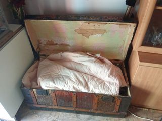 Baule vintage blu e nere