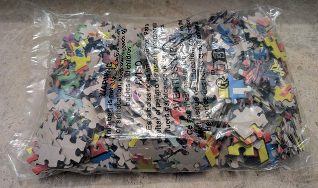 Puzzle Marvel Avengers 750 Piezas en caja metalica