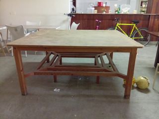 Mesa camilla grande de madera con reposapies