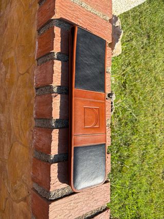 Porta corbatas de cuero marrón y negro