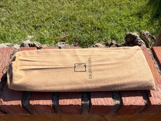 Porta corbatas de cuero marrón y negro