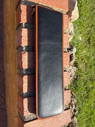 Porta corbatas de cuero marrón y negro