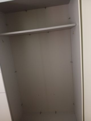 Armario moderno blanco y gris