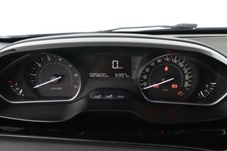 Peugeot 208 1.2 PureTech Signature