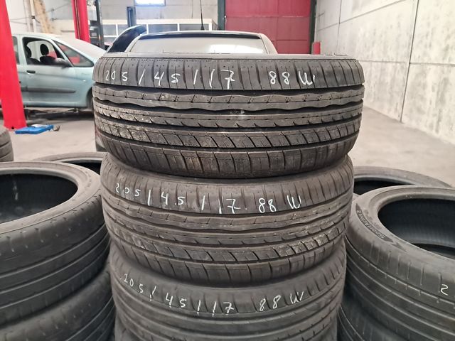 Neumáticos 205/45/17