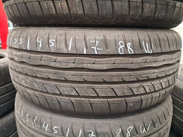 Neumáticos 205/45/17