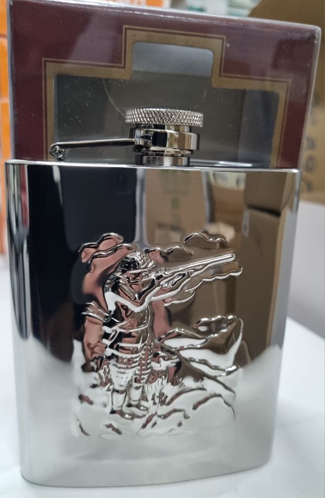 Licorera de cazador 8oz