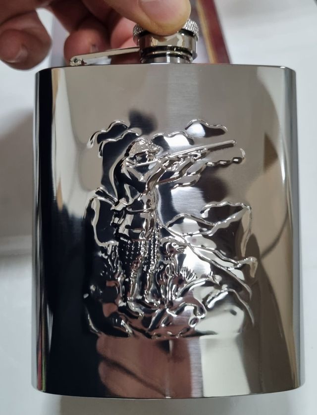 Licorera de cazador 8oz