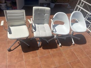 Lote 4 Sillas Giratorias Blancas con Ruedas