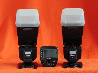 Conjunto de 2 flashes Nissin para Sony