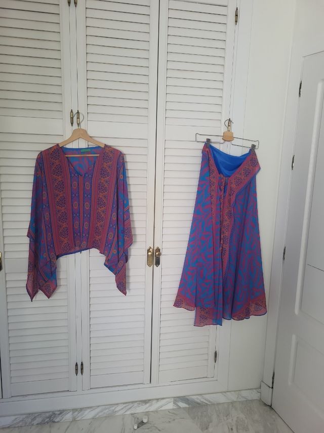 Conjunto Blusa y falda estampada