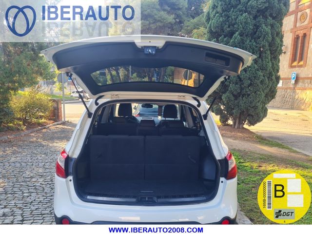 Nissan Qashqai+2 2011