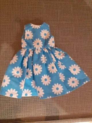 Vestido muñeca Lesly casero