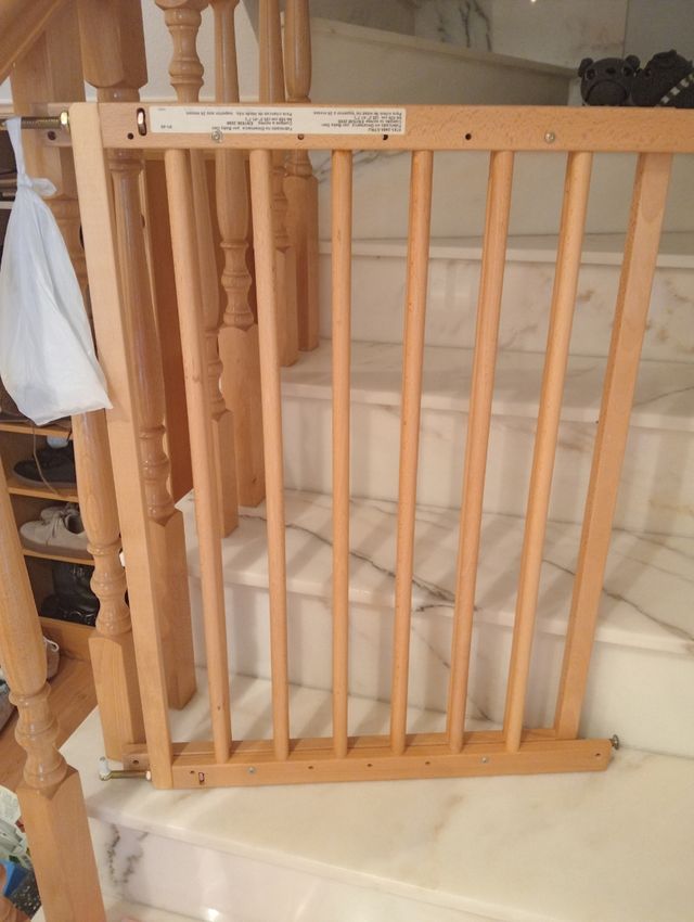 Barrera de seguridad madera para escaleras