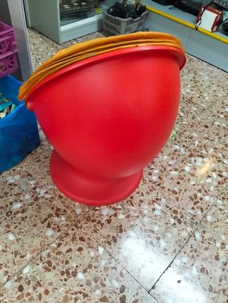 Mecedora infantil roja