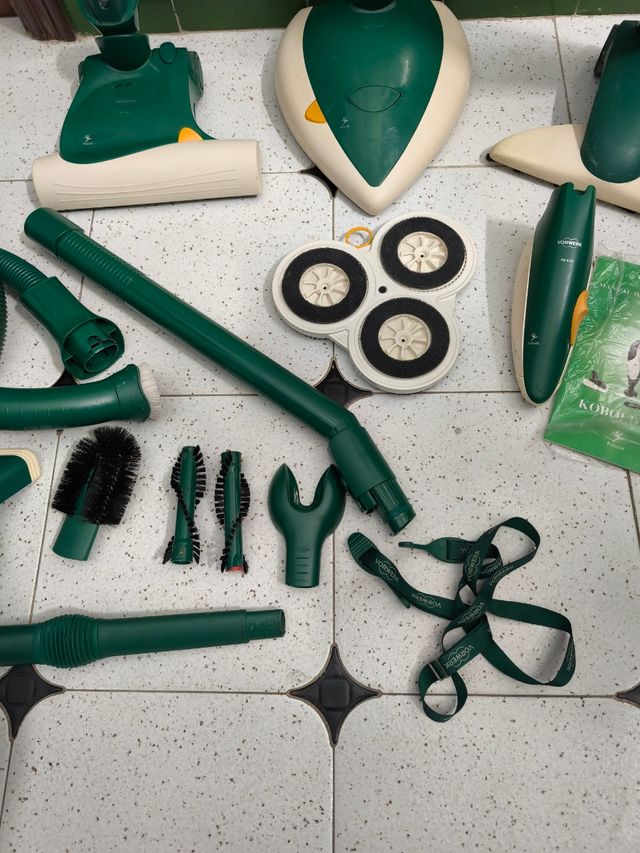 Aspiradora Kobold 135 con accesorios