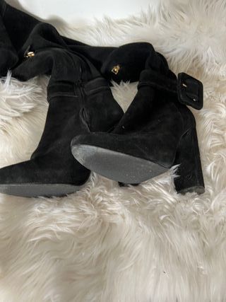 Botas altas de gamuza negra talla 36