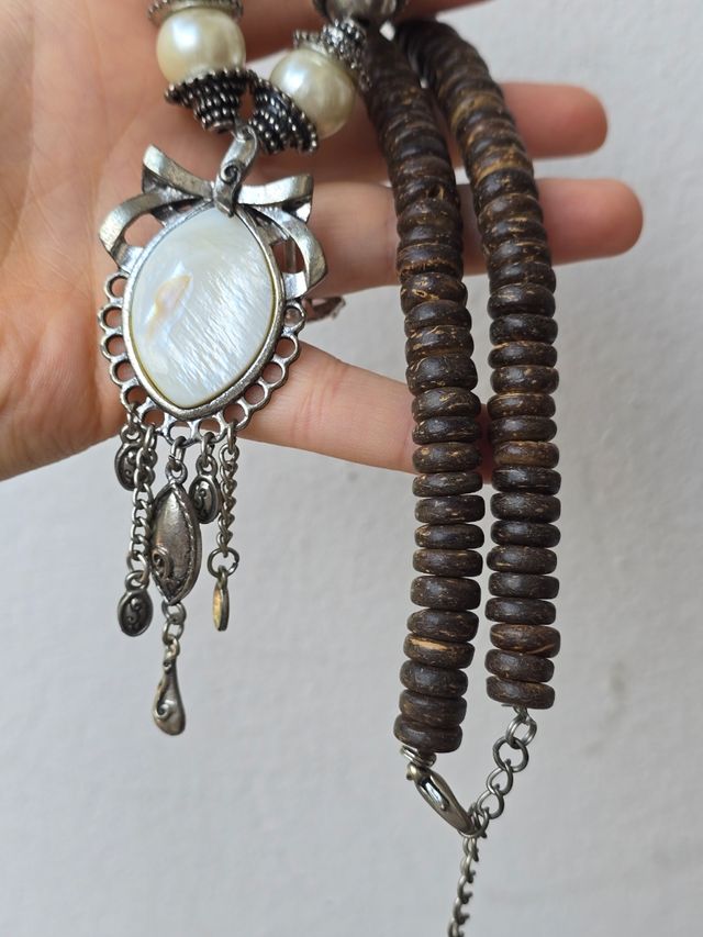 Collana vintage madreperla e legno
