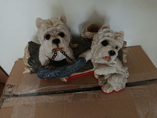 Figuras de perros de resina para jardín