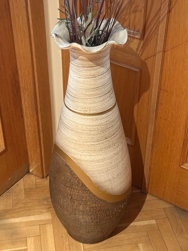 Jarrón Decorativo Beige y Marrón