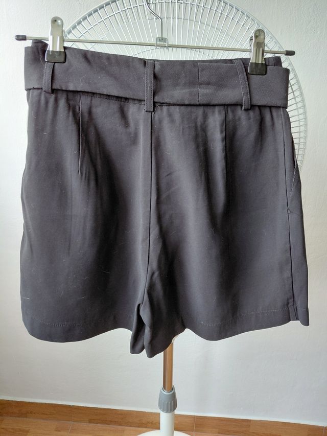 Pantalones cortos Amisu negros con cinturón