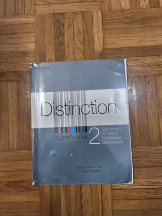 Distinction 2. Student's Book Spanish Edition