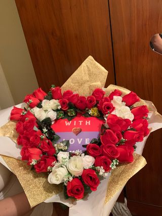 Ramo de rosas en forma de corazón